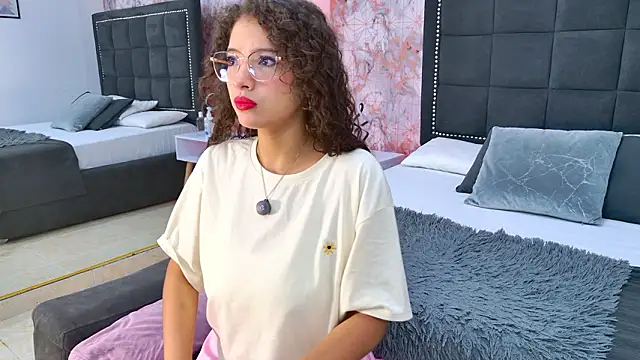 Angelique Angell online show from February 2026 07:52:02 PM