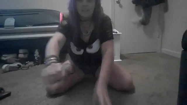 Snapshot of TWiSTYTheTwizted chatting on June 2026 08:26:01 PM TWiSTYTheTwizted online show from June 2026 08:26:01 PM