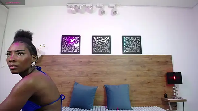 AlexandraCambell online show from February 2026 08:32:01 AM