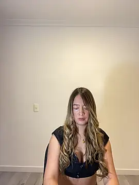 Zara Ross online show from October 2025 01:14:01 AM