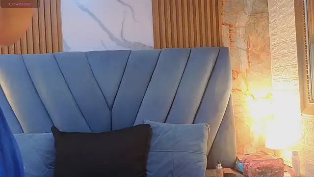 angel  red  online show from March 2026 03:34:02 AM