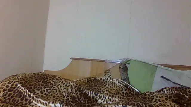 TianaQLove online show from November 2025 09:31:02 PM