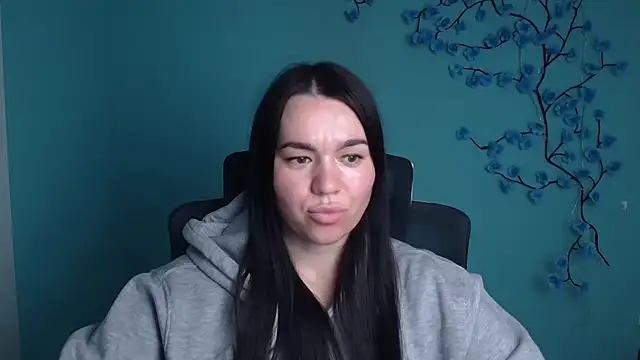 Lola Saymyname online show from May 2026 11:17:01 AM