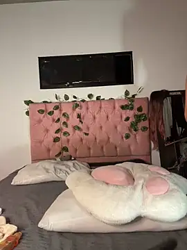  maki   online show from February 2026 02:08:02 AM