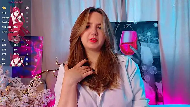 Snapshot of LucilleMcBride chatting on November 2025 07:07:01 AM LucilleMcBride online show from November 2025 07:07:01 AM