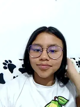 SofieLove 01 online show from April 2026 06:19:01 AM