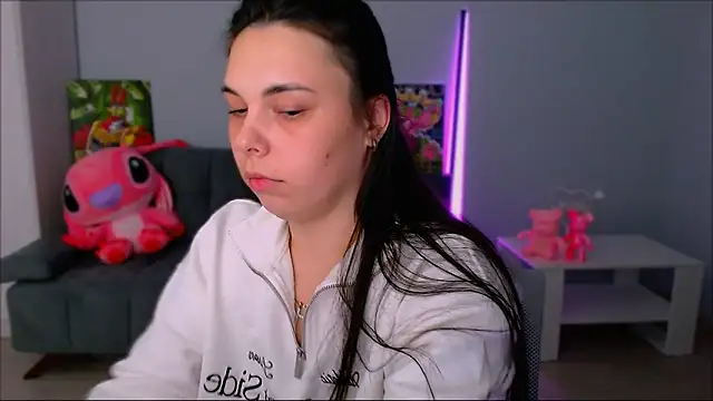 queenofthesense  online show from October 2025 05:42:01 PM