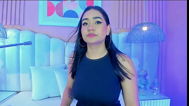 noa moon online show from November 2025 03:49:02 AM