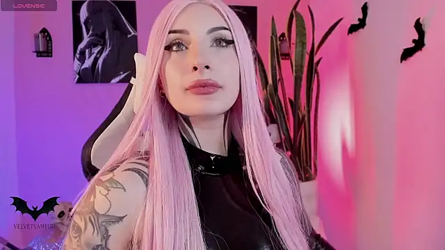 VelvetVampiree online show from April 2026 04:34:01 AM