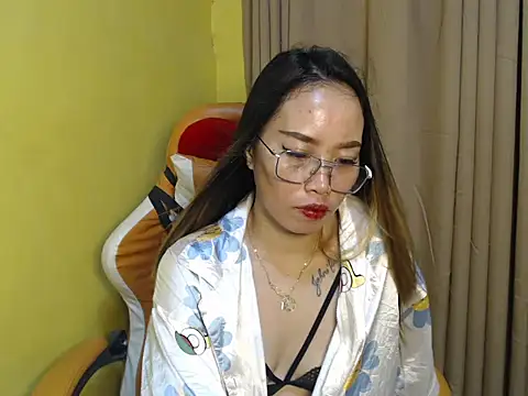 Snapshot of your_hornyapril chatting on October 2025 04:52:02 PM your hornyapril online show from October 2025 04:52:02 PM
