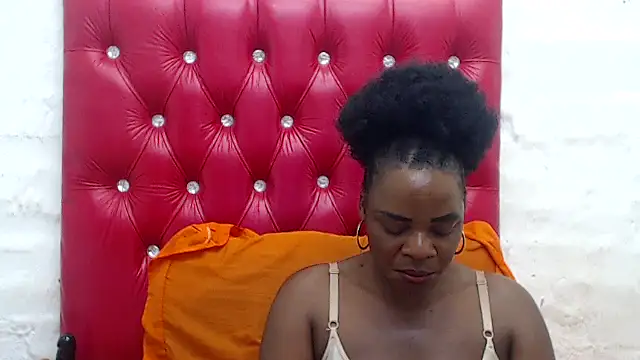 CASSANDRASTONE46 online show from October 2025 04:47:01 AM