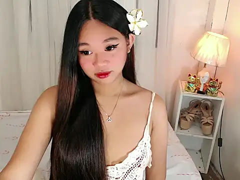 Malia cummer online show from July 2026 11:07:02 PM