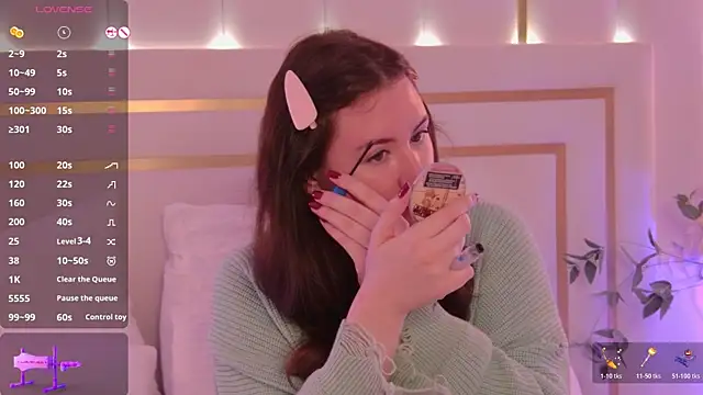 MeganStrain online show from November 2025 03:18:02 AM