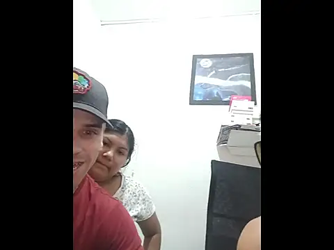 Snapshot of alex-golden chatting on November 2025 07:13:02 PM alex-golden online show from November 2025 07:13:02 PM