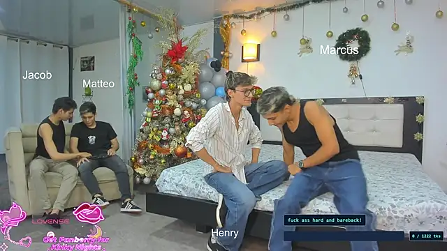 Snapshot of Bisexlifehot__ chatting on December 2025 11:12:01 PM Bisexlifehot online show from December 2025 11:12:01 PM