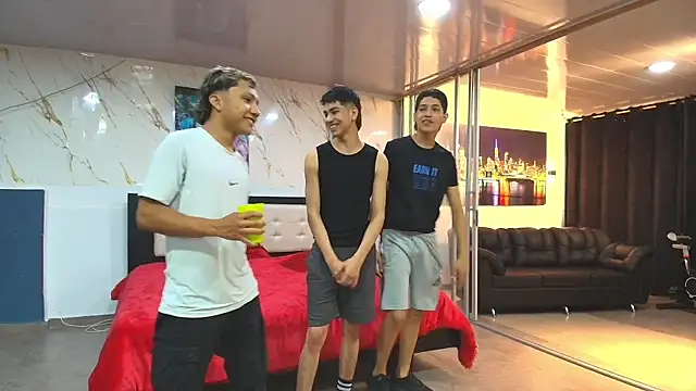 Bisexlifehot   online show from April 2026 11:31:02 PM