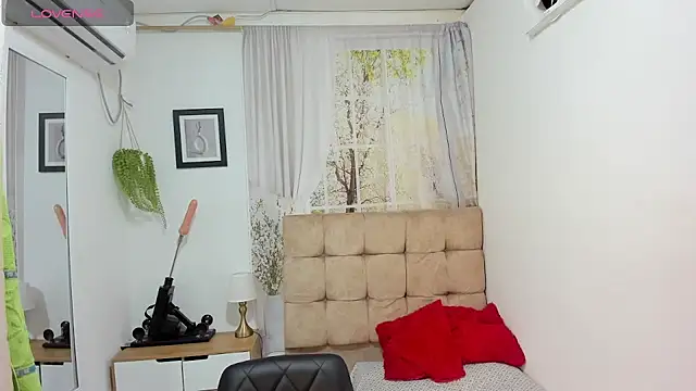 Vanessa Jenner online show from March 2026 01:32:01 AM