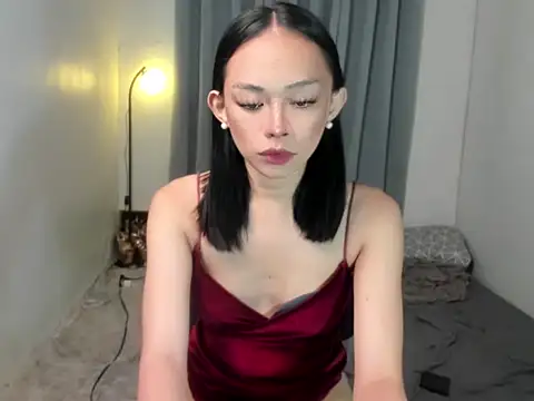 Mysterious tgirl online show from April 2026 06:10:01 PM