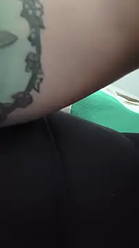 Snapshot of XxGreenGoodxX chatting on November 2025 08:38:01 AM XxGreenGoodxX online show from November 2025 08:38:01 AM