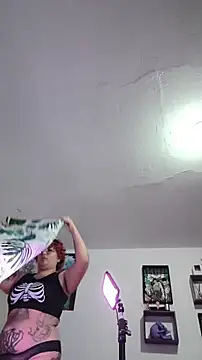 Snapshot of XxGreenGoodxX chatting on November 2025 10:56:01 PM XxGreenGoodxX online show from November 2025 10:56:01 PM