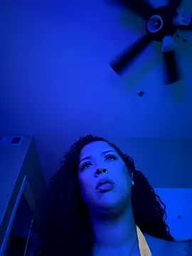 Snapshot of theviberoom chatting on September 2025 04:17:02 AM theviberoom online show from September 2025 04:17:02 AM