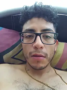 Snapshot of Jaleale33 chatting on July 2026 04:27:02 PM Jaleale33 online show from July 2026 04:27:02 PM