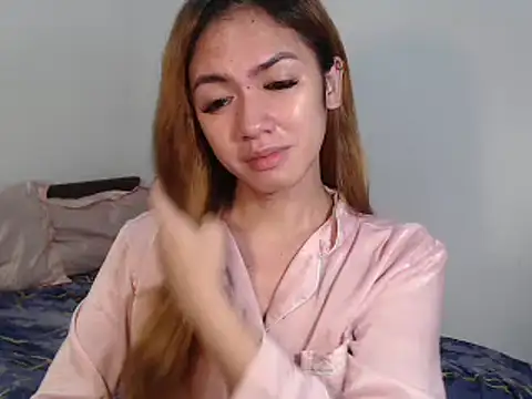 Snapshot of urGoddessChloexxx chatting on December 2025 11:42:02 PM urGoddessChloexxx online show from December 2025 11:42:02 PM