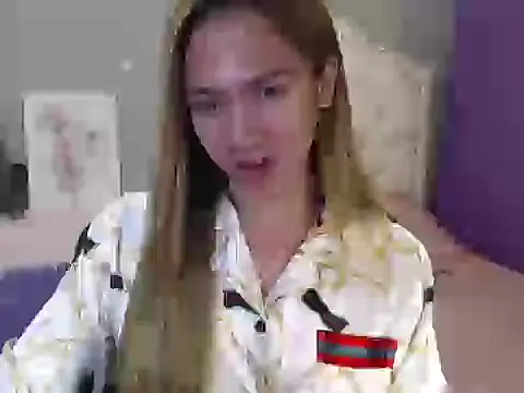 urGoddessChloexxx online show from May 2026 05:32:01 PM