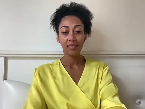 Snapshot of Vaylisse chatting on September 2025 04:03:01 AM Vaylisse online show from September 2025 04:03:01 AM