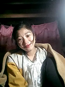 Phuongphuongg online show from November 2025 02:43:02 AM