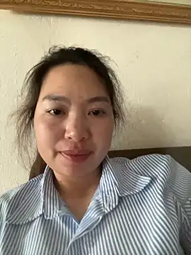 Snapshot of Nhung584 chatting on October 2025 08:15:02 AM Nhung584 online show from October 2025 08:15:02 AM