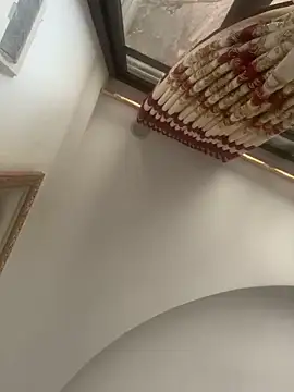 Snapshot of Nhung584 chatting on November 2025 01:37:01 AM Nhung584 online show from November 2025 01:37:01 AM