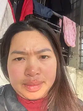 Snapshot of Nhung584 chatting on December 2025 01:11:01 AM Nhung584 online show from December 2025 01:11:01 AM