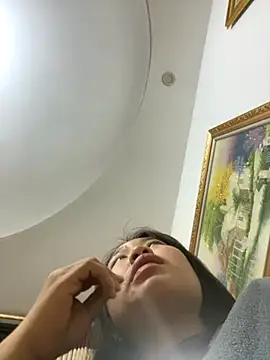 Snapshot of Nhung584 chatting on December 2025 12:25:02 PM Nhung584 online show from December 2025 12:25:02 PM