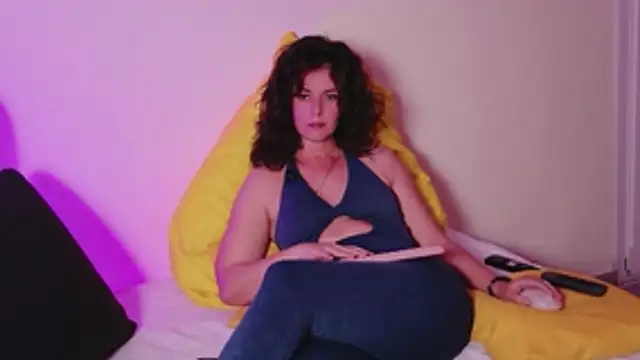 Witch in Silk online show from March 2026 06:35:01 PM