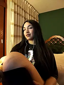 FallsForHerSmile online show from March 2026 09:02:02 AM