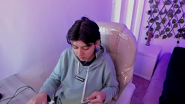 Nathaly ds online show from October 2025 08:14:02 PM