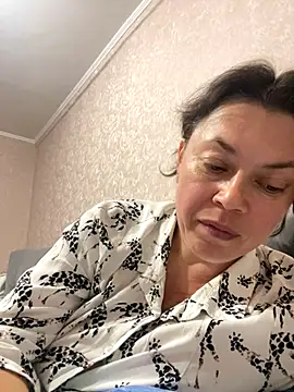 Kiravix online show from October 2025 05:45:01 PM