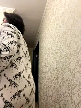 Kiravix online show from October 2025 04:07:02 PM