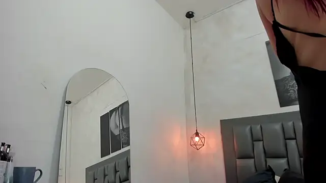 dakota roussee online show from December 2025 12:53:02 PM