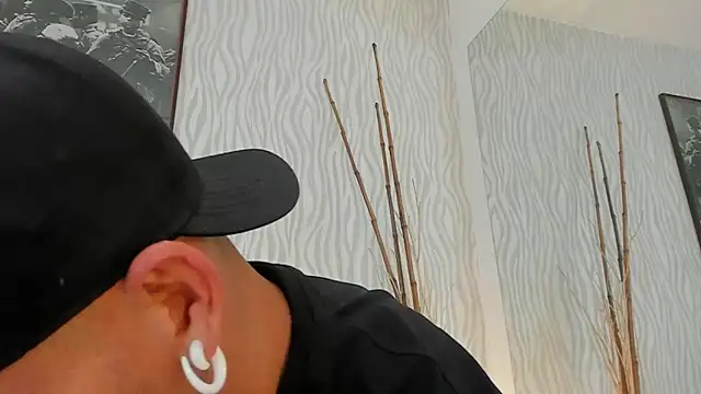 Snapshot of dylan_jacobx chatting on June 2026 03:54:02 AM dylan jacobx online show from June 2026 03:54:02 AM