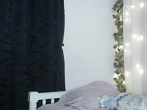 Snapshot of lishainparis18 chatting on November 2025 03:01:02 PM lishainparis18 online show from November 2025 03:01:02 PM