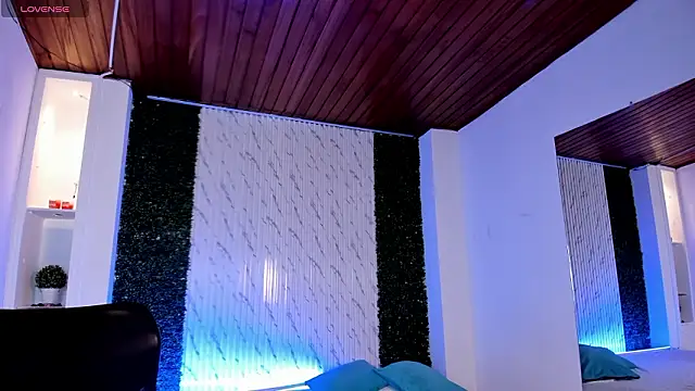 sofiacaramel online show from February 2026 11:00:02 AM