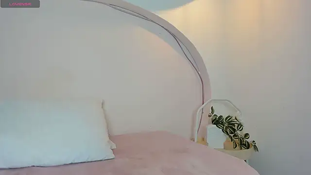 sweetluu  online show from September 2025 07:39:02 PM