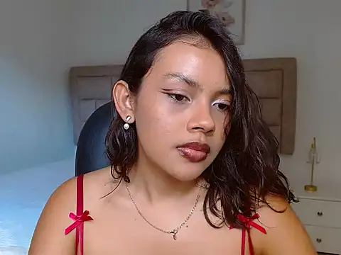 Snapshot of Mariannexoxx chatting on November 2025 07:47:01 PM Mariannexoxx online show from November 2025 07:47:01 PM