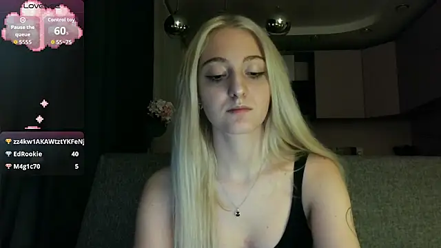 Snapshot of white_liillyy chatting on September 2025 11:18:01 PM white liillyy online show from September 2025 11:18:01 PM