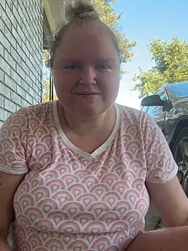 Snapshot of KadiSparkle chatting on September 2025 10:34:01 PM KadiSparkle online show from September 2025 10:34:01 PM