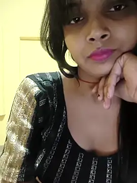 RAYI Queen 2 online show from November 2025 08:51:01 PM