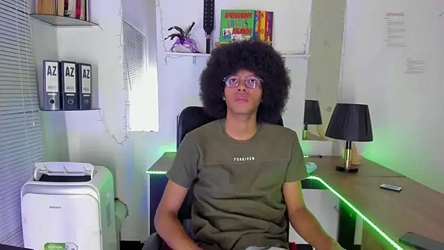 DEAMOL online show from November 2025 06:30:02 PM