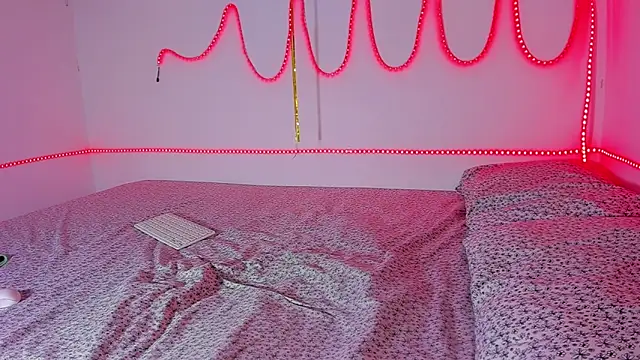 Snapshot of Dulce_TentacionLatina chatting on October 2025 10:18:01 PM Dulce TentacionLatina online show from October 2025 10:18:01 PM